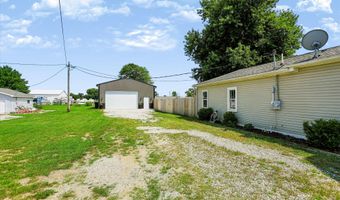 315 S Main St, Advance, IN 46102
