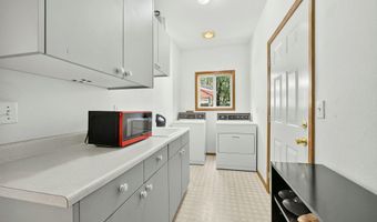 185 Almond St, Ashland, OR 97520