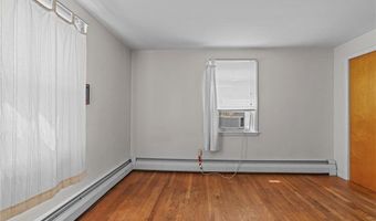56 Brookfield Dr, Cranston, RI 02920