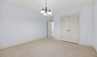 8905 HEMPSTEAD Ave, Bethesda, MD 20817
