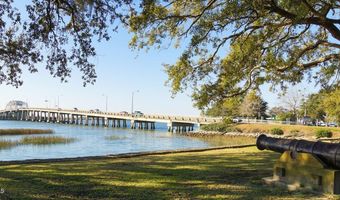 604 Pinckney St, Beaufort, SC 29902
