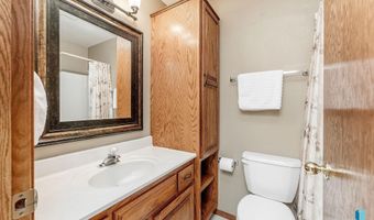 505 N Oak Ridge Rd, Brandon, SD 57005