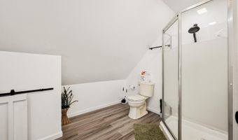 109 5th St, Aurora, IN 47001