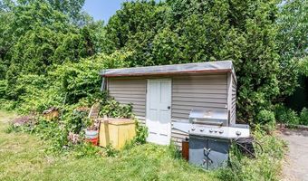 661 Washington St, Coventry, RI 02816