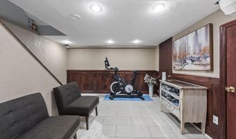922 Palmer Rd, Columbus, OH 43212