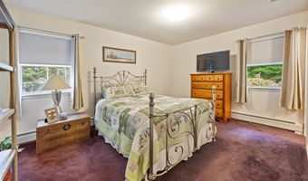 44 Williamsburg Dr, Cheshire, CT 06410