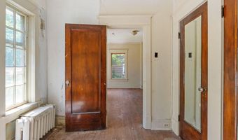 160 Manning Blvd, Albany, NY 12203