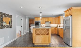 90 Frye Rd, Bolton, MA 01740