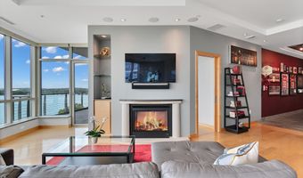 350 S Hamilton St 901, Madison, WI 53703