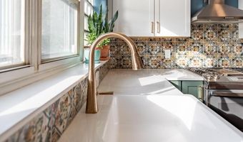 369 E GORGAS Ln, Philadelphia, PA 19119