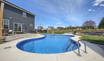 6 LOBELL Rd, Abbottstown, PA 17301