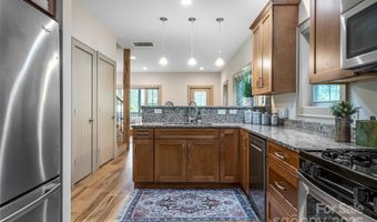 135 Spooks Branch Rd, Asheville, NC 28804