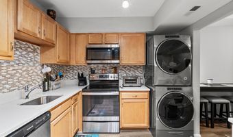 6301 STEVENSON Ave 114, Alexandria, VA 22304
