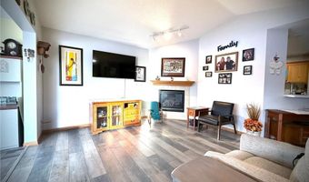 1907 Oak Tree Ln C, Austin, MN 55912