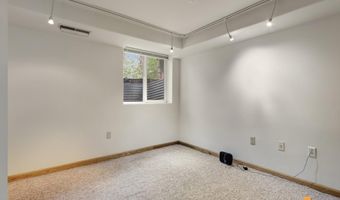1558 E St, Anchorage, AK 99501