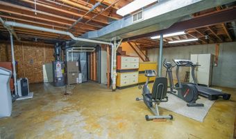 5306 Arapahoe Ln, Madison, WI 53704