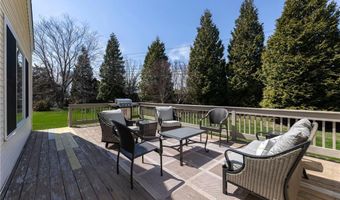 25 Southern View Dr, Narragansett, RI 02882