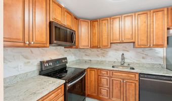 7852 OREANA Dr, Annandale, VA 22003
