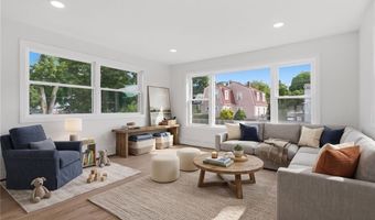 25 Stoneham St, Cranston, RI 02920