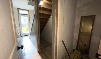 212 N WATER St, Algoma, WI 54201