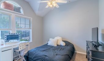 14108 Pine Valley Ct, Basehor, KS 66007