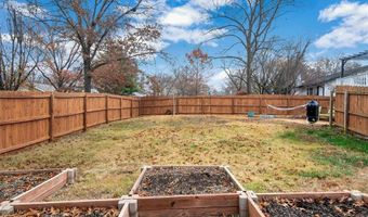 225 Vistaoak Ct, Ballwin, MO 63021