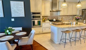 1000 Chapel View Blvd 311, Cranston, RI 02920