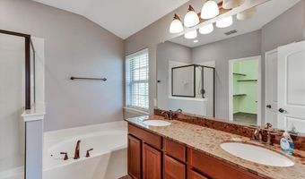 3912 Amberwood Dr, Addison, TX 75001