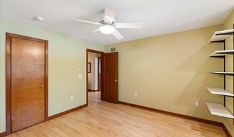 5870 Persimmon Dr, Fitchburg, WI 53711
