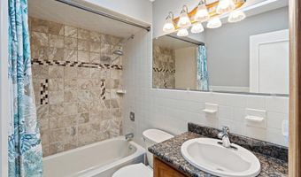 12 E Longport Ave, Bayville, NJ 08721