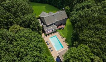 4 Brookfield Ct, East Greenwich, RI 02818
