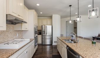41 Gina Dr, Allentown, NJ 08501
