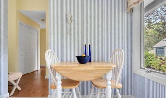 19 Vanderbilt Dr, Narragansett, RI 02882