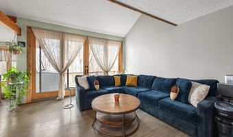 14 Webster Ct, Campton, NH 03223