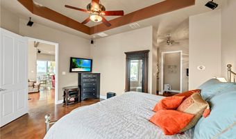 100 Dolphin Ct, Aransas Pass, TX 78336