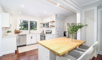 27 Obtuse Rd S, Brookfield, CT 06804