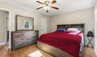 127 Springbrook Dr, Auburn, GA 30011