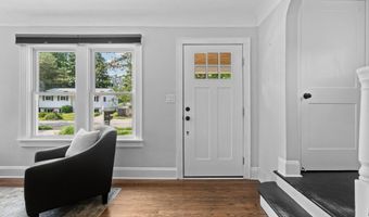 2050 Camelot Rd, Ann Arbor, MI 48104
