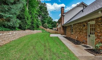 5243 REDFIELD Ct, Dunwoody, GA 30338