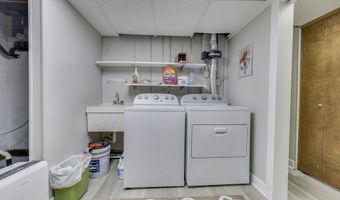 1640 Ridge Hill Ln, Indianapolis, IN 46217