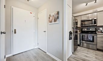 7420 WESTLAKE Ter 801, Bethesda, MD 20817