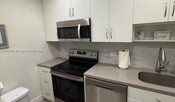 20515 E Country Club Dr 147, Aventura, FL 33180