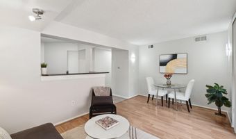 1001 N VERMONT St 212, Arlington, VA 22201