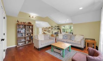 951 S St, Springfield, OR 97477