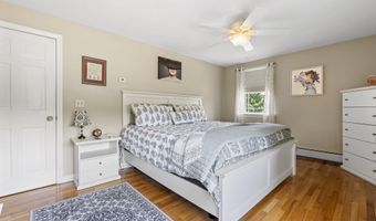 479 Donald St, Bedford, NH 03110