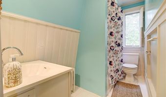 222 Second St, East Providence, RI 02865
