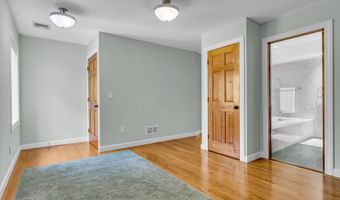 155 Stony Creek Rd, Branford, CT 06405