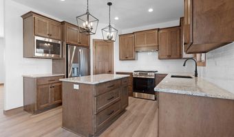 513 KIRKLAND Ave, Algoma, WI 54201