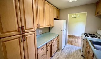 27 Anchorage Blvd, Bayville, NJ 08721