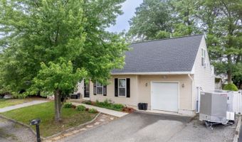 1317 Cable Ave, Beachwood, NJ 08722